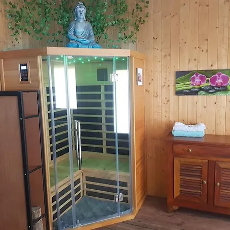Hébergement de vacances Spacieuse Maison De Avec Espace Detente